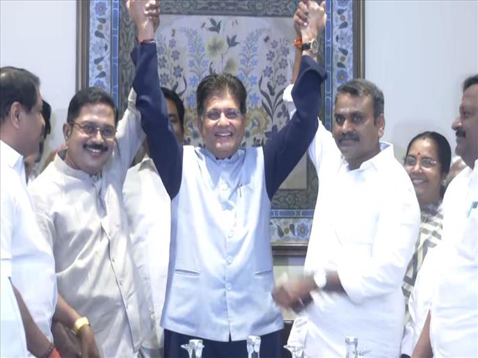 Tamil Nadu elections: TTV Dhinakaran met BJP's Piyush Goyal as AMMK rejoins NDA